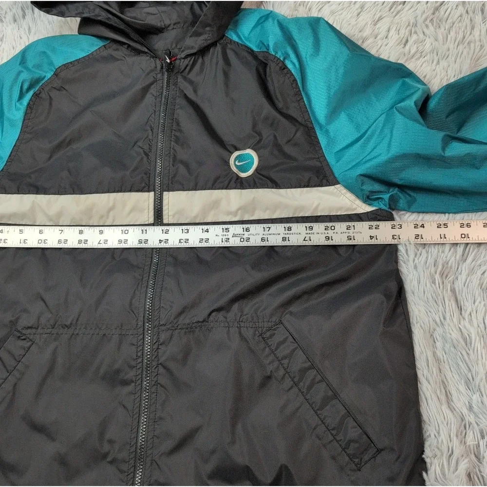Nike Jacket Womens XL Black Hoodie Zip Up Windbreaker Swoosh Pockets Logo